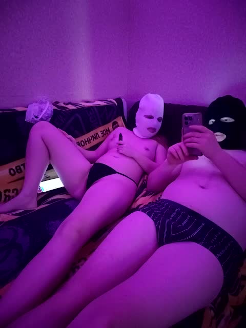 Adeli744882 Live Sex December 12, 2025