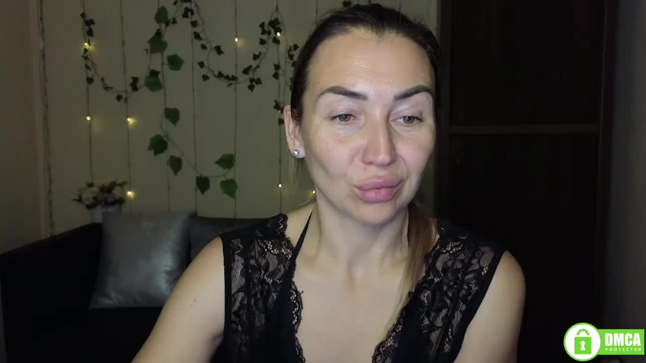 Jullyblondkiss Live Sex November 29, 2025