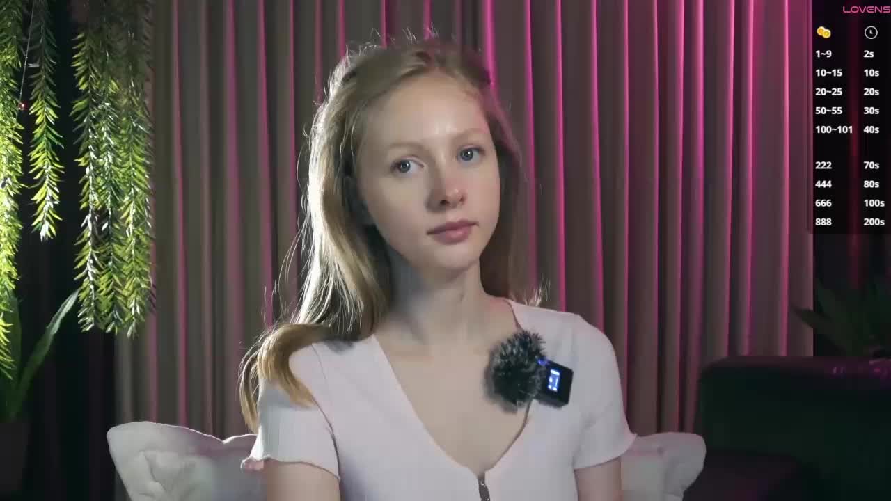 MiaVebes Live Sex December 13, 2025