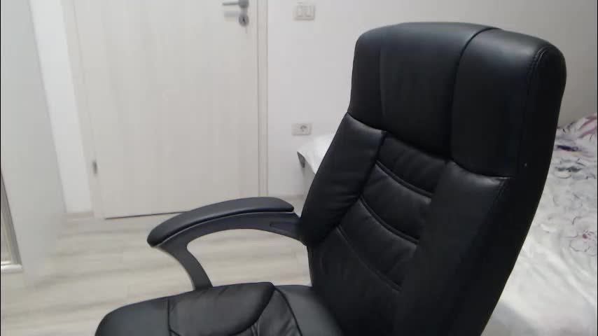 blue_eyes96 Live Sex November 29, 2025