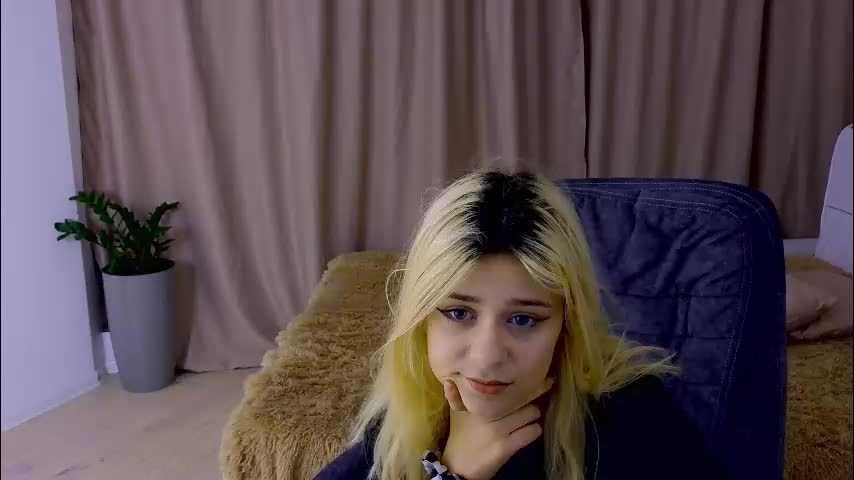 apheliastar Live Sex December 12, 2025