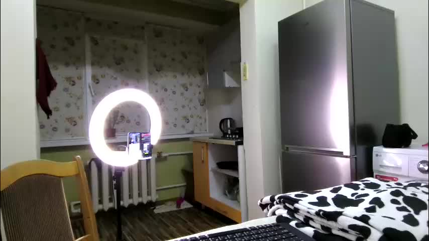 best_ass2000 Live Sex December 15, 2025