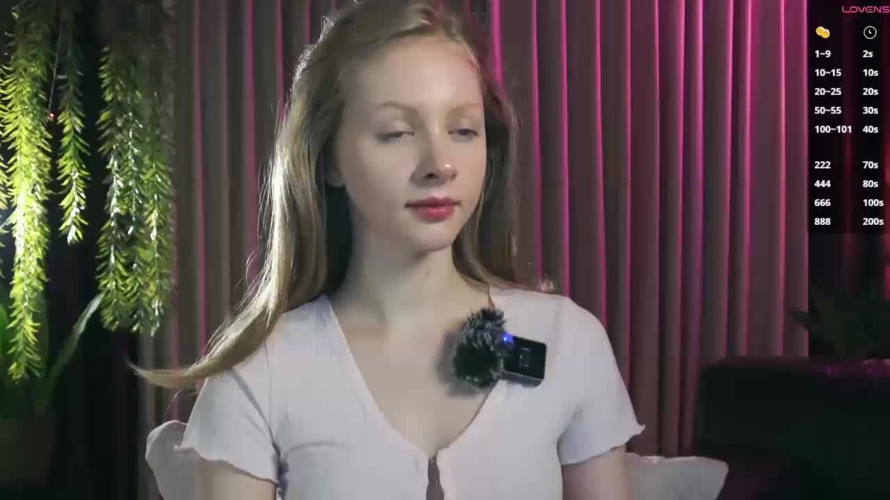 MiaVebes Live Sex December 13, 2025