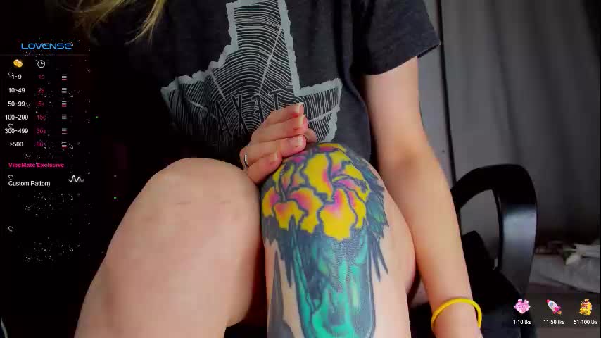 hayles_strong Live Sex December 14, 2025