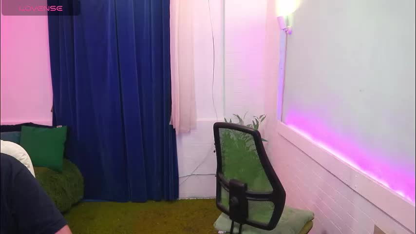 alisaaleks Live Sex December 15, 2025