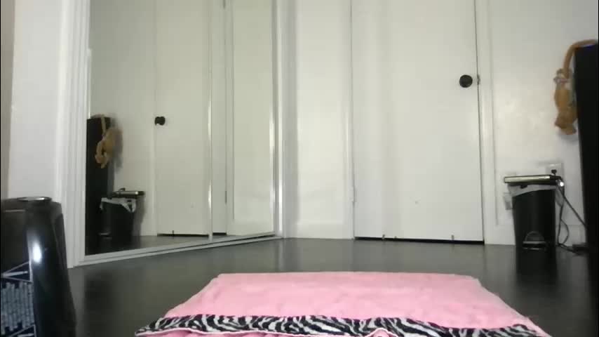 ursweetestlilly Live Sex December 15, 2025