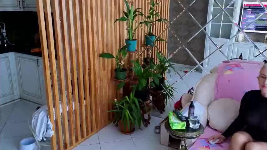 klitores Live Sex December 13, 2025