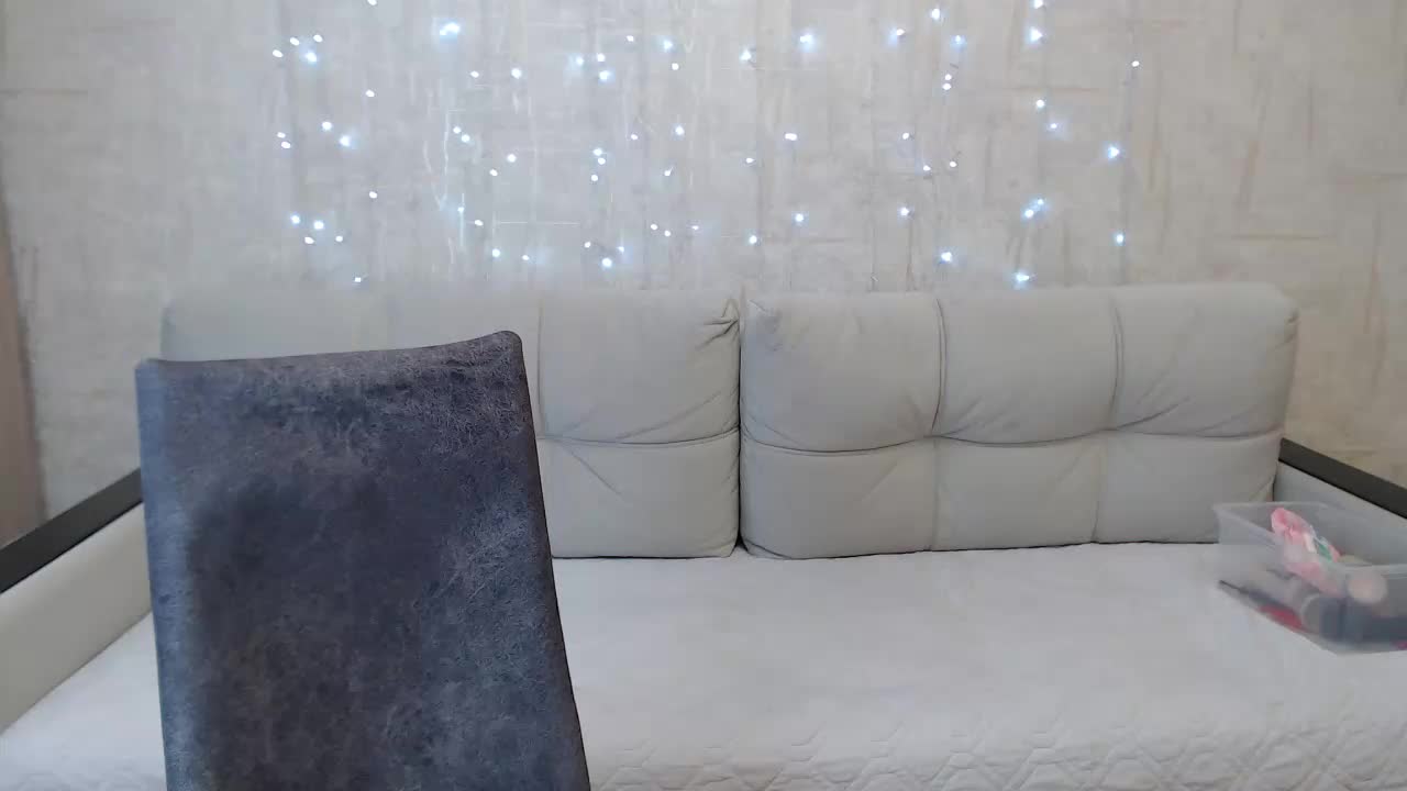 JenniferTheChic Live Sex December 13, 2025