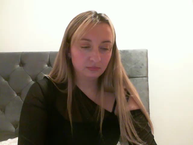 RuslanaFlower Live Sex December 12, 2025