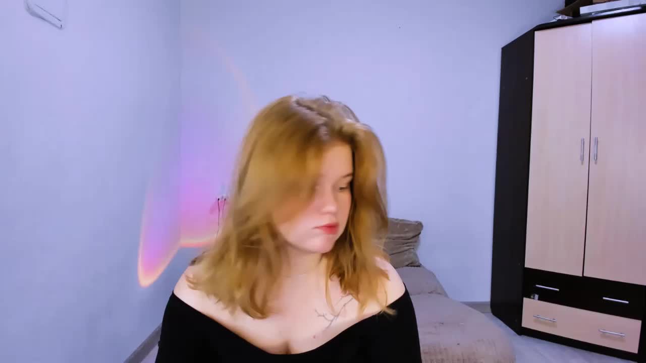 Lasey Live Sex December 13, 2025