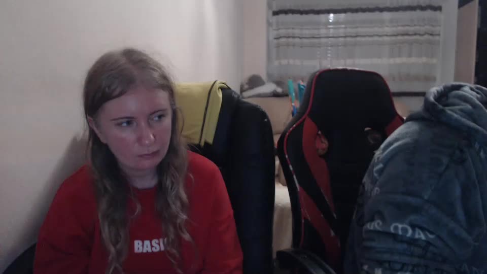 jenisandpeter Live Sex December 13, 2025