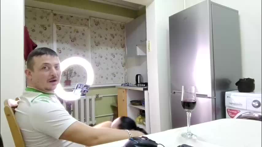 best_ass2000 Live Sex December 15, 2025