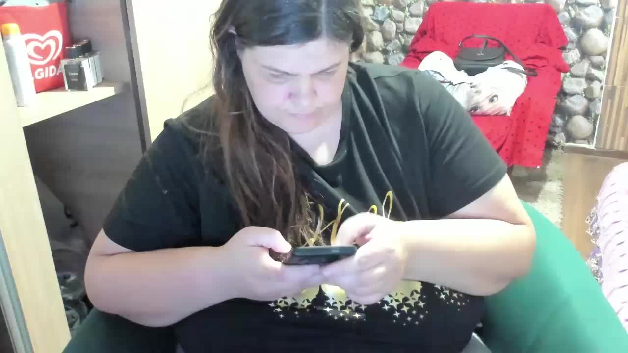 Ionysexylips69 Live Sex December 12, 2025