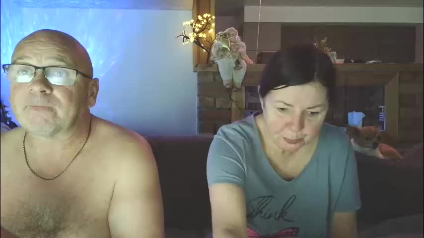 sanroom Live Sex December 14, 2025