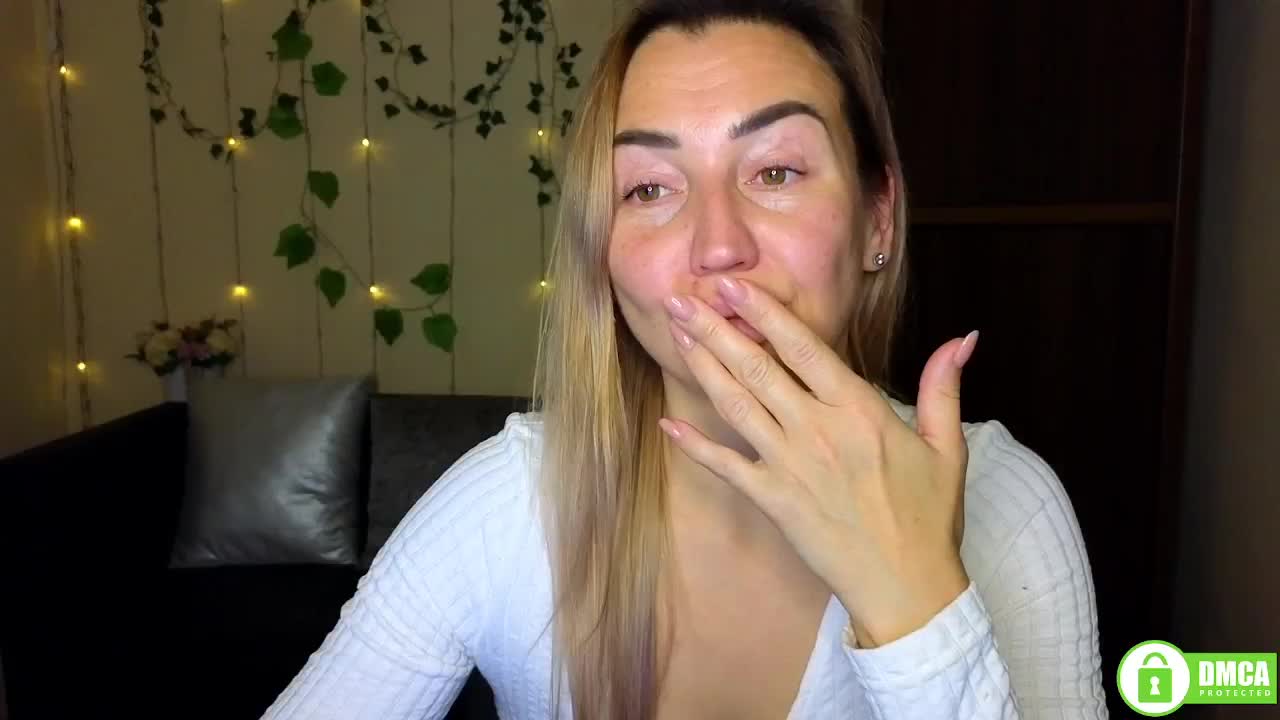 Jullyblondkiss Live Sex November 30, 2025