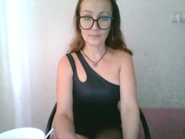 Yuliya333 Live Sex 2025.11.30
