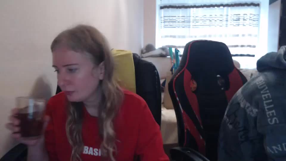 jenisandpeter Live Sex December 13, 2025