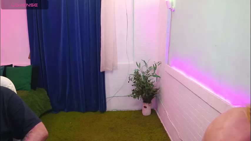 alisaaleks Live Sex December 15, 2025