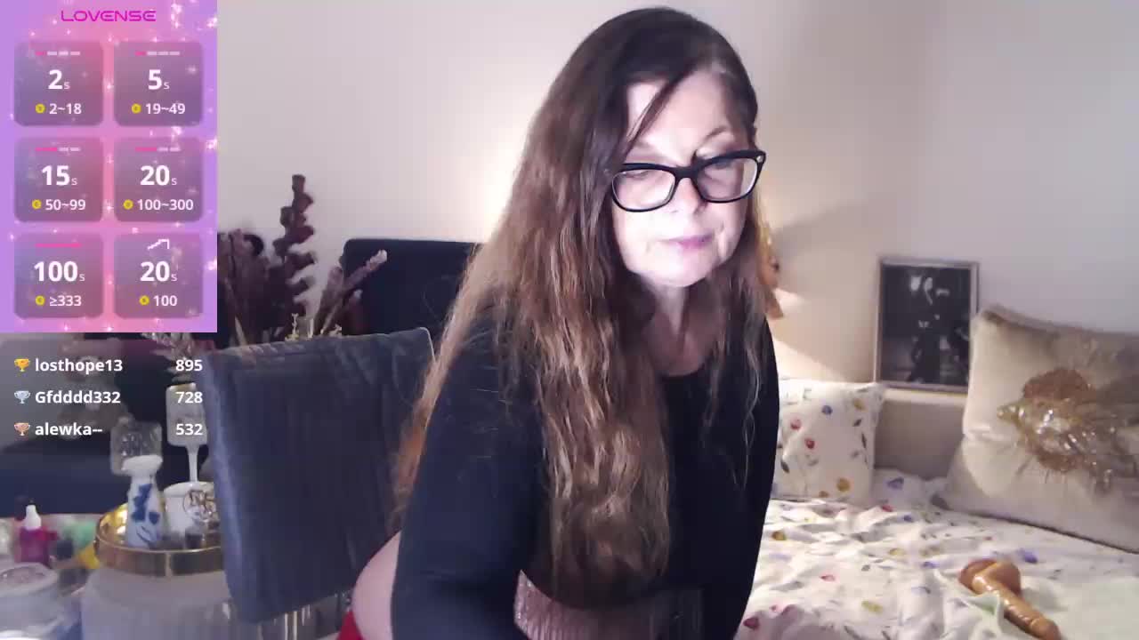 HelenBerg Live Sex December 12, 2025