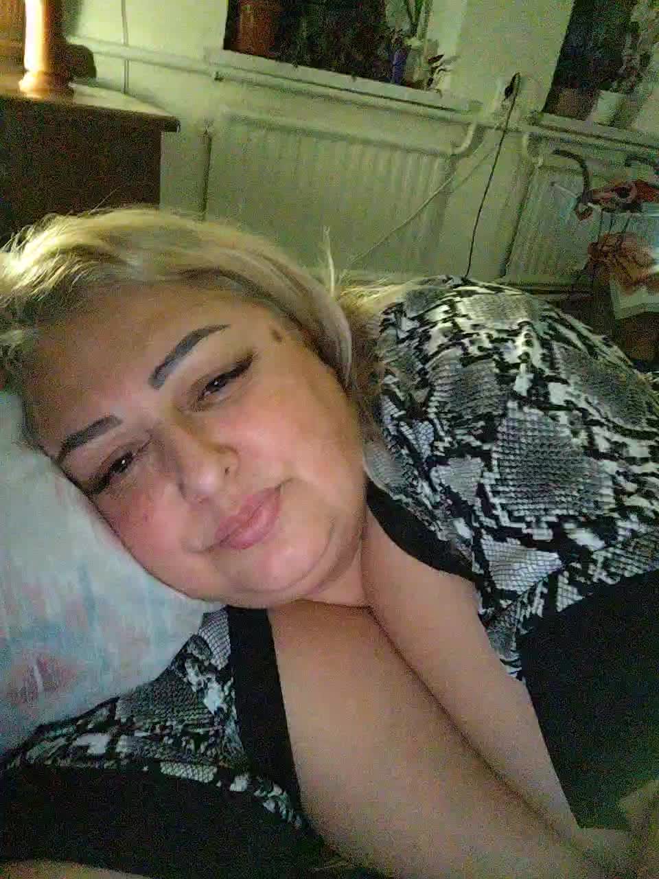 BigMilf Live Sex December 14, 2025