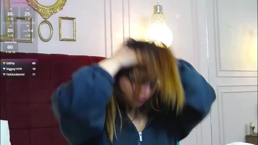 kelly_bliss Live Sex December 1, 2025