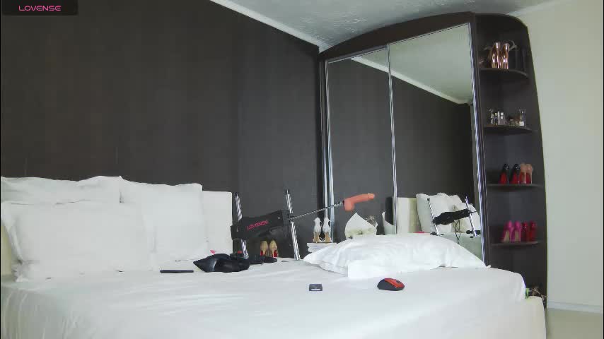 hefner_girl Live Sex December 1, 2025