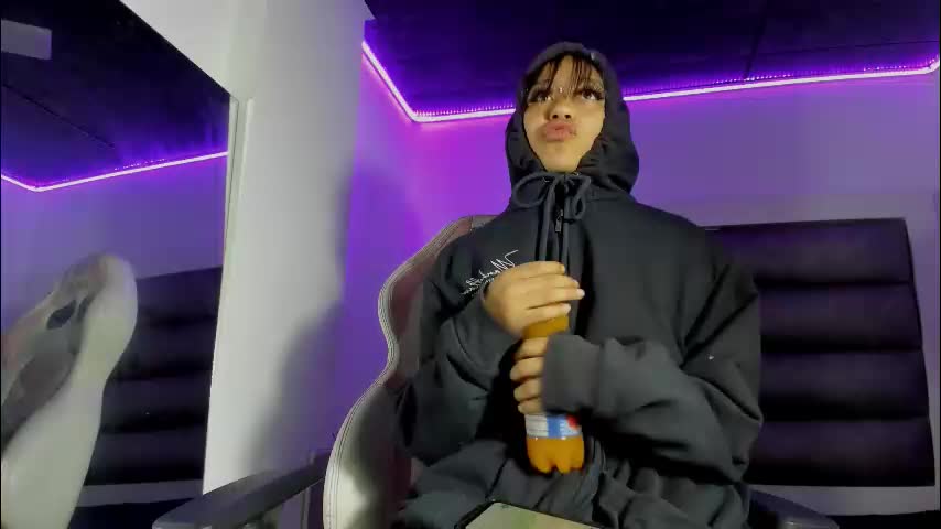 emma__js_ Live Sex December 13, 2025