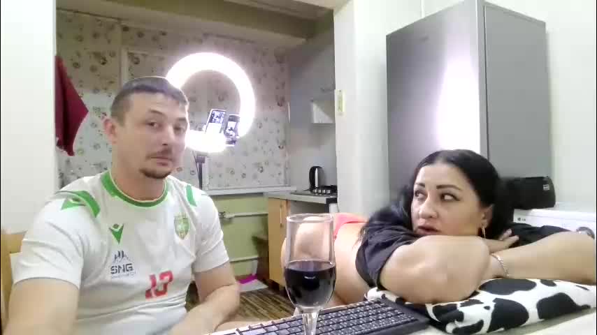 best_ass2000 Live Sex December 15, 2025