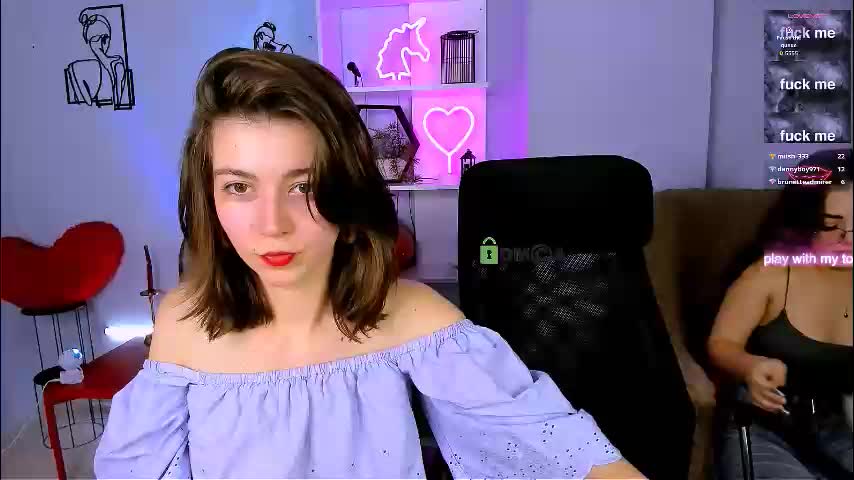 kiki_swan Live Sex December 13, 2025