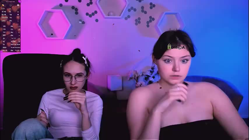 mona_cloud Live Sex December 13, 2025