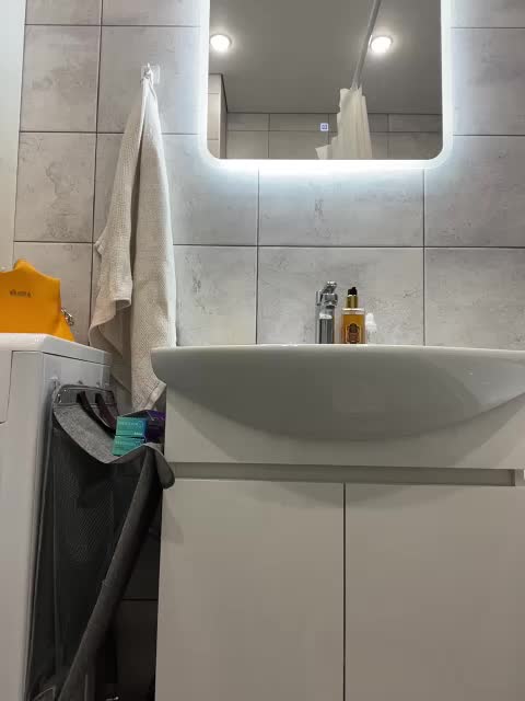 v_-_-_v Live Sex November 30, 2025