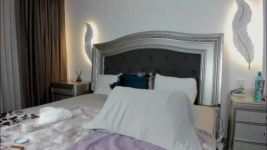 amiraaluxe Live Sex December 13, 2025