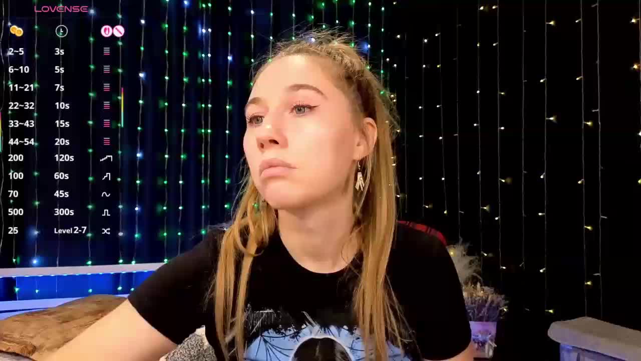 kiskaWEDNESDAY Live Sex December 13, 2025