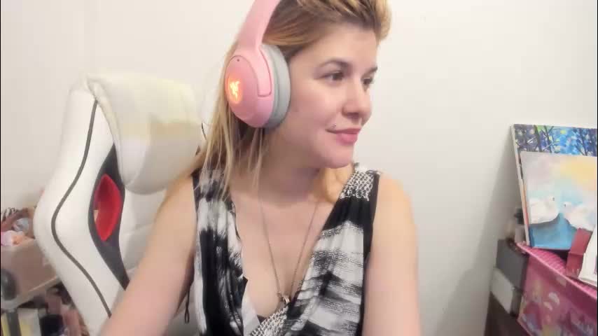 artsyandcraftsy_ Live Sex December 13, 2025