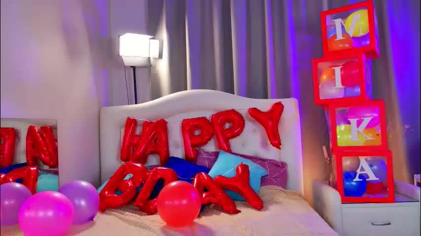 mikka_blush Live Sex December 1, 2025