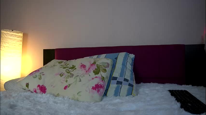 holyyy_fuck Live Sex December 12, 2025