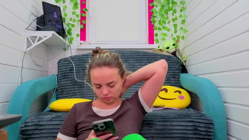 Misss_Vikk Live Sex December 13, 2025