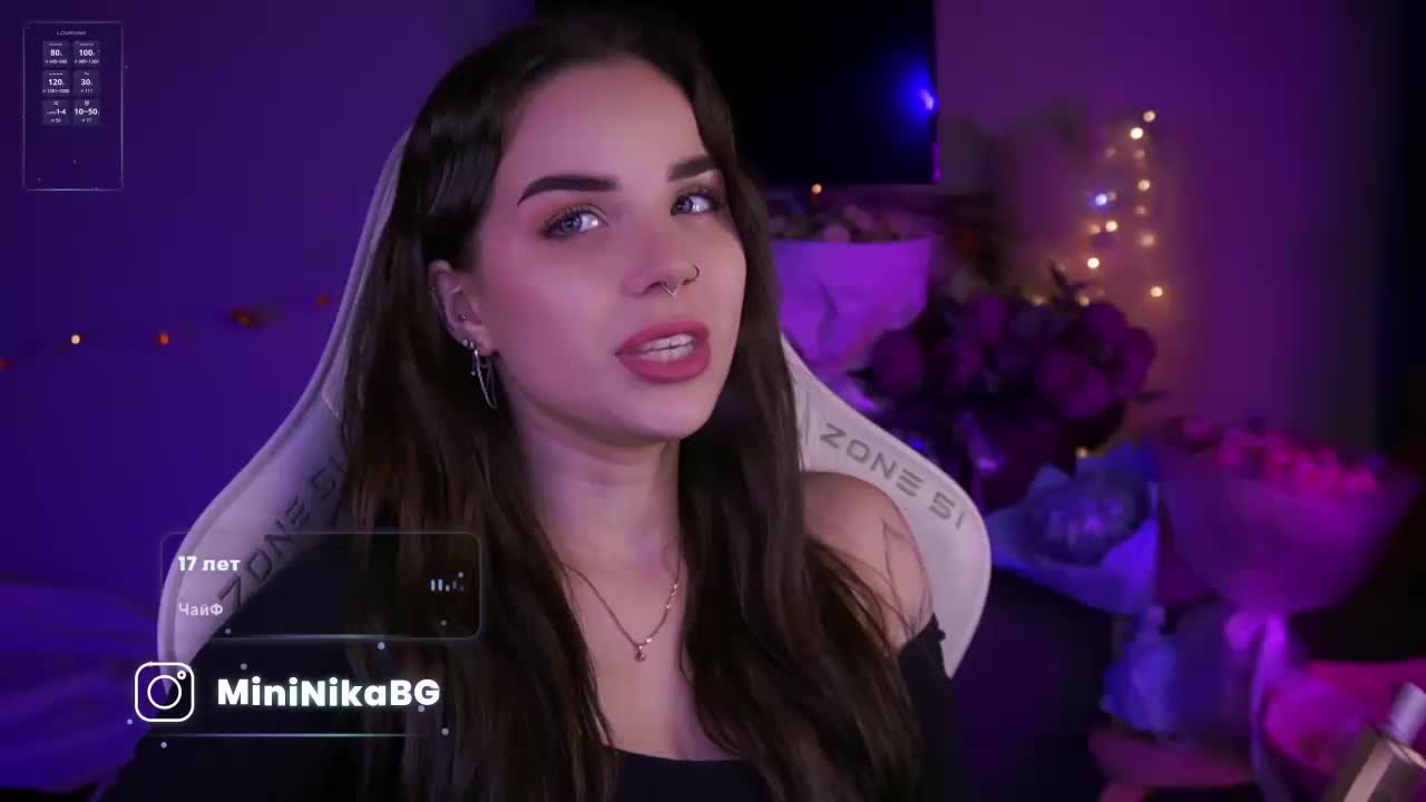 MiniNika Live Sex December 1, 2025