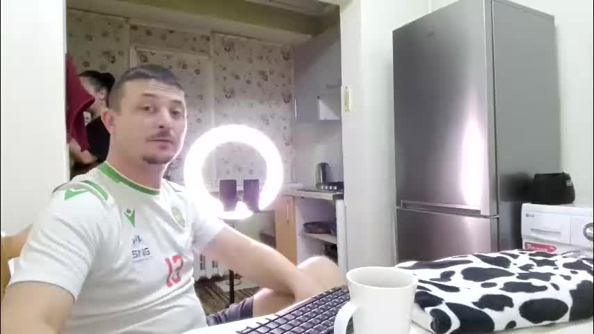 best_ass2000 Live Sex December 13, 2025