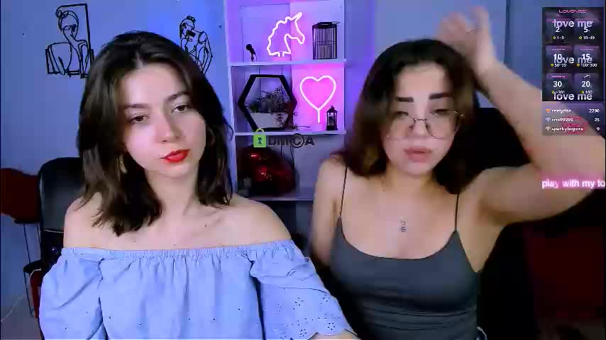 kiki_swan Live Sex December 13, 2025