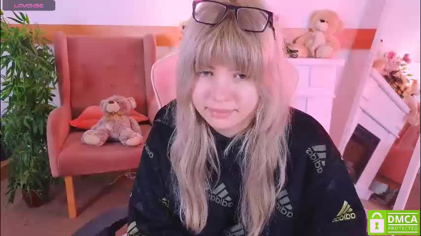antonia_ferrero Live Sex December 13, 2025