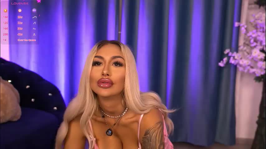 goldenamberx Live Sex December 14, 2025