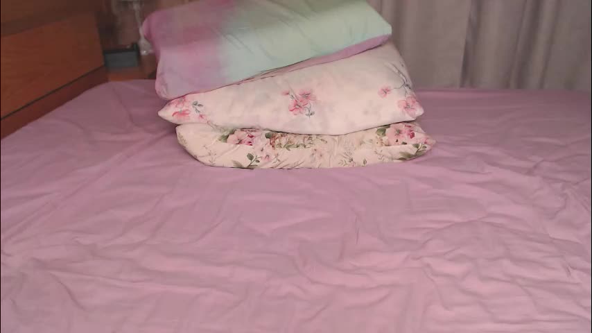 hornylland Live Sex December 13, 2025