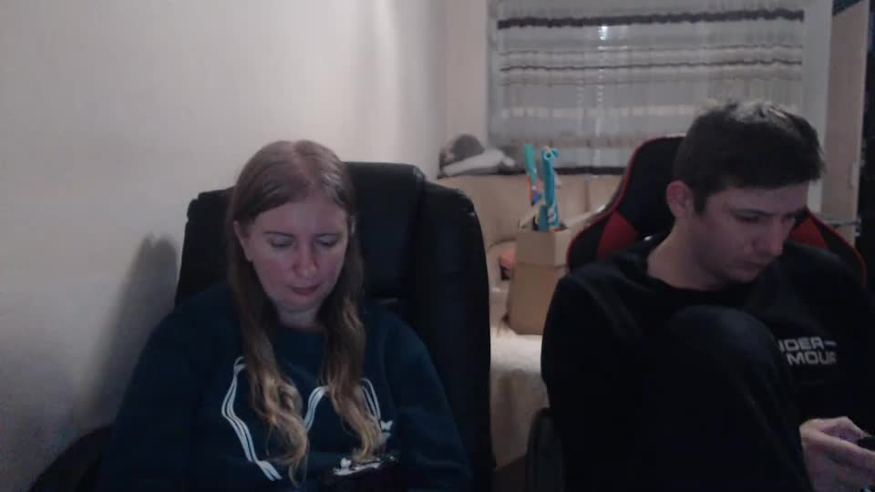 jenisandpeter Live Sex December 13, 2025
