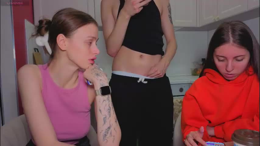 ihavepaws33 Live Sex December 13, 2025