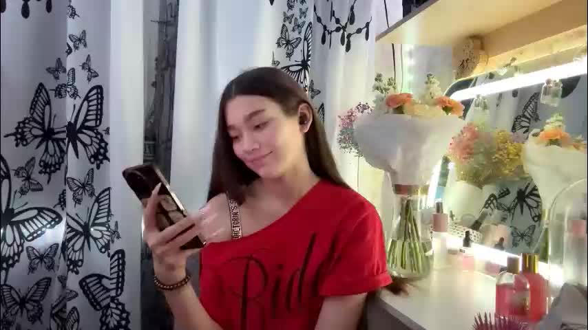 little_ieity Live Sex December 12, 2025