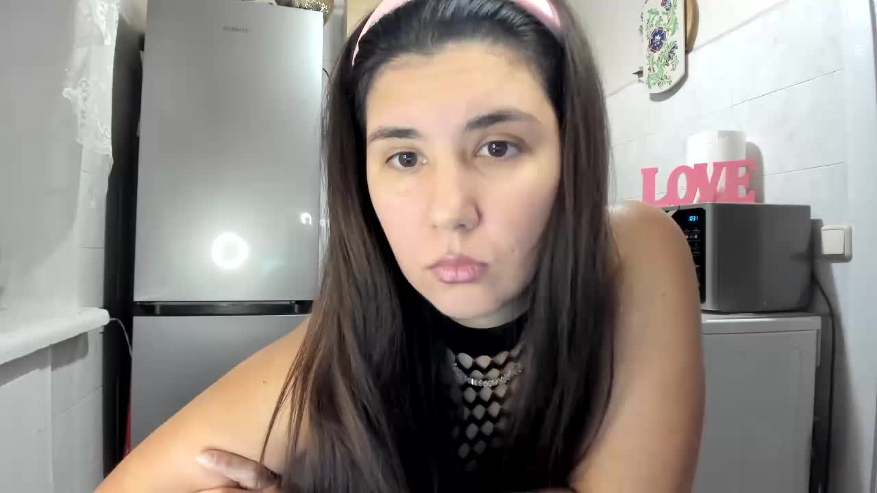 MiaMarrone Live Sex December 14, 2025