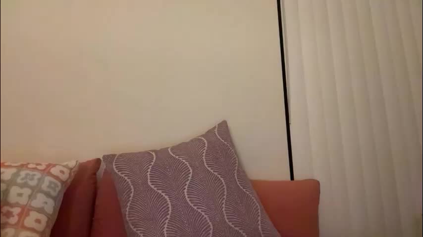 tinytittytia Live Sex December 14, 2025