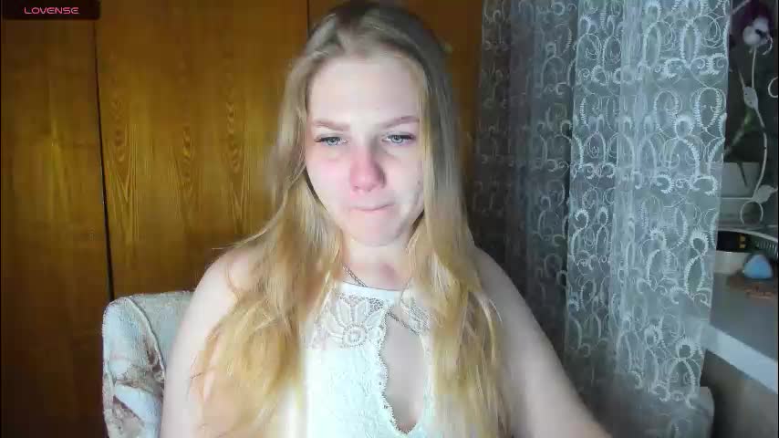 emmafrizea Live Sex December 13, 2025