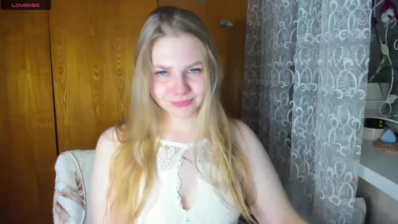 Emma-Frizea Live Sex December 3, 2025